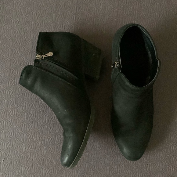 Blondo women’s Waterproof Ankle Boots Size 8, Black Color - Picture 1 of 7